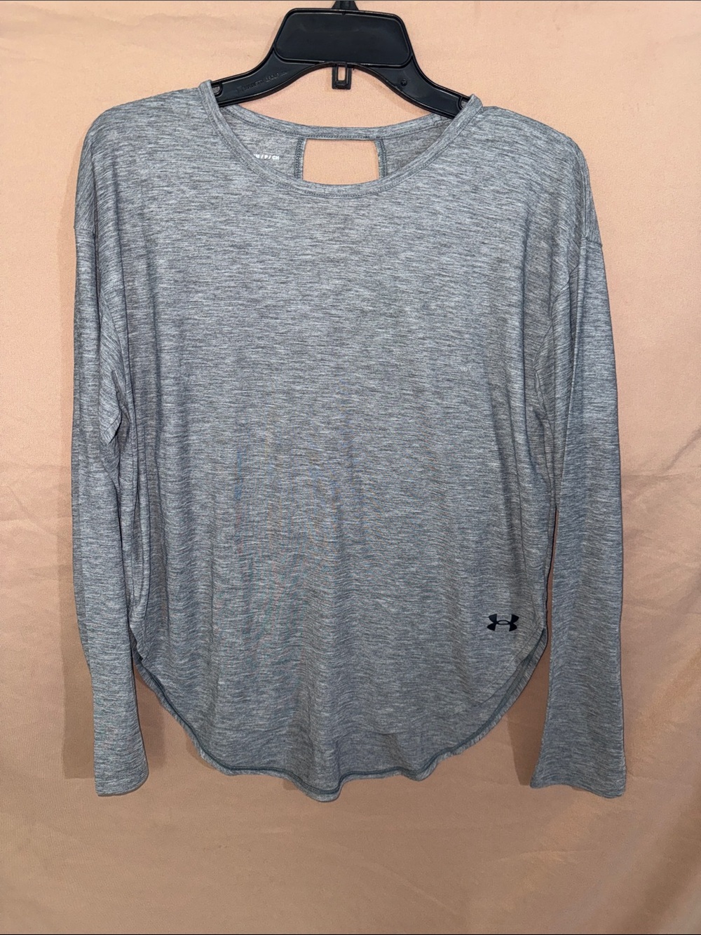 NWOT Small Under Armour Gray Long Sleeve Performance Tee - Women's